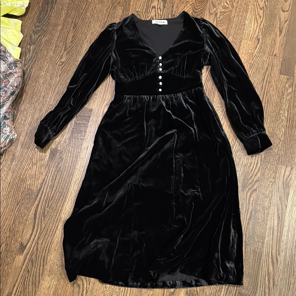 Elegant Black Velvet Dress